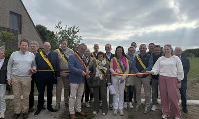 Opening Trage Weg Verloren Hoek in Ooigem