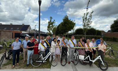 Provincie West-Vlaanderen en Stad Harelbeke openen nieuw fietspad langs Beneluxlaan en Koutermolenpad
