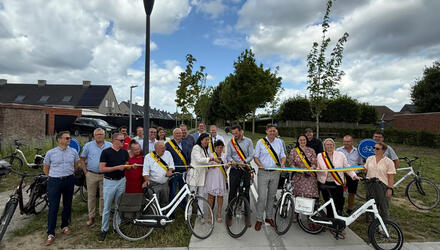 Provincie West-Vlaanderen en Stad Harelbeke openen nieuw fietspad langs Beneluxlaan en Koutermolenpad